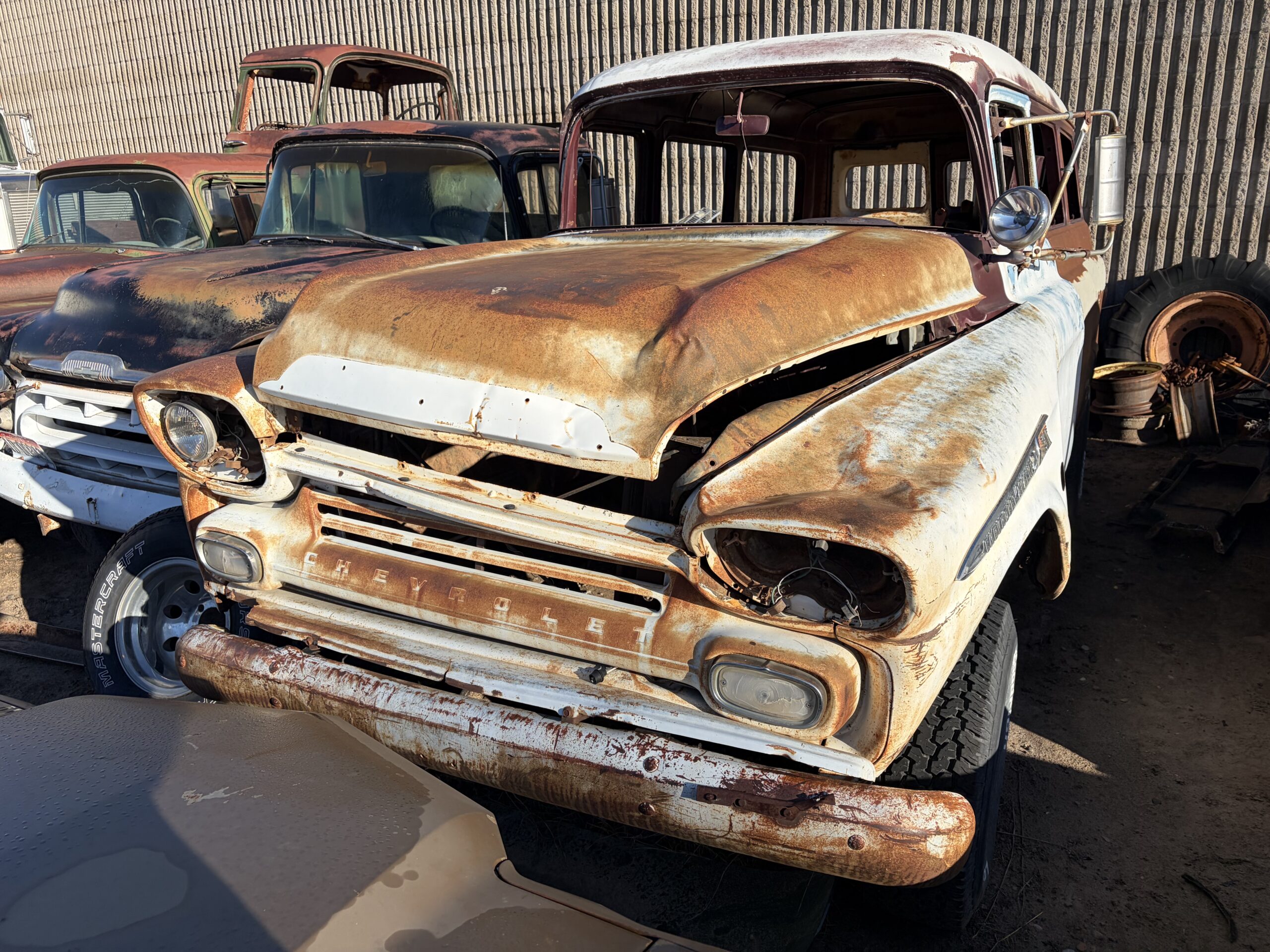 
								1959 Chevrolet NAPCO Suburban full									