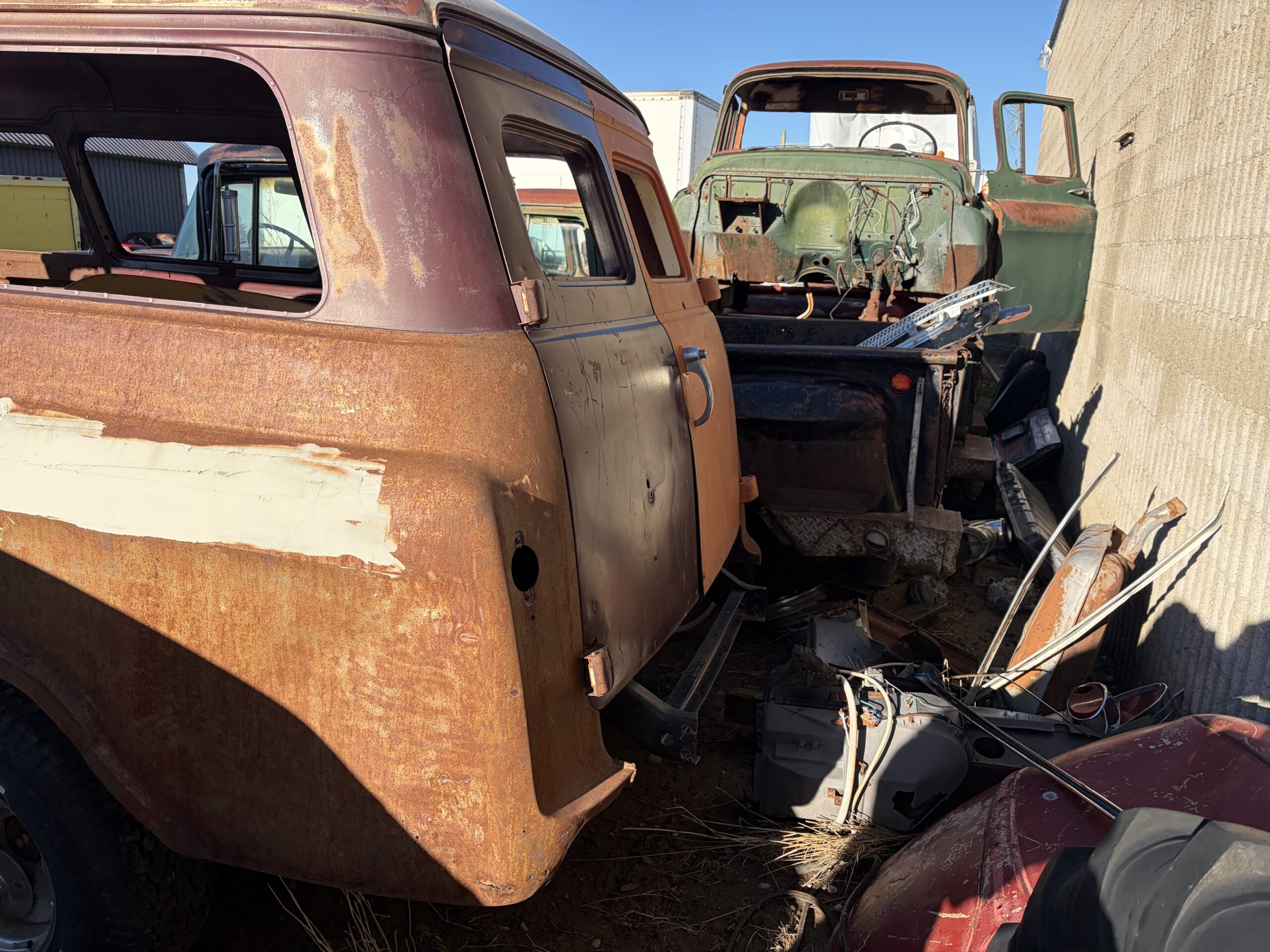 
								1959 Chevrolet NAPCO Suburban full									