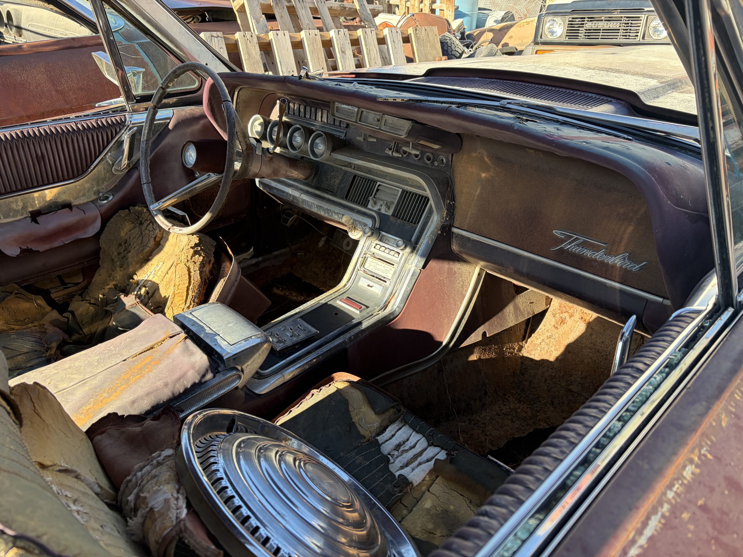 
								1965 Ford Thunderbird Rare VIN full									