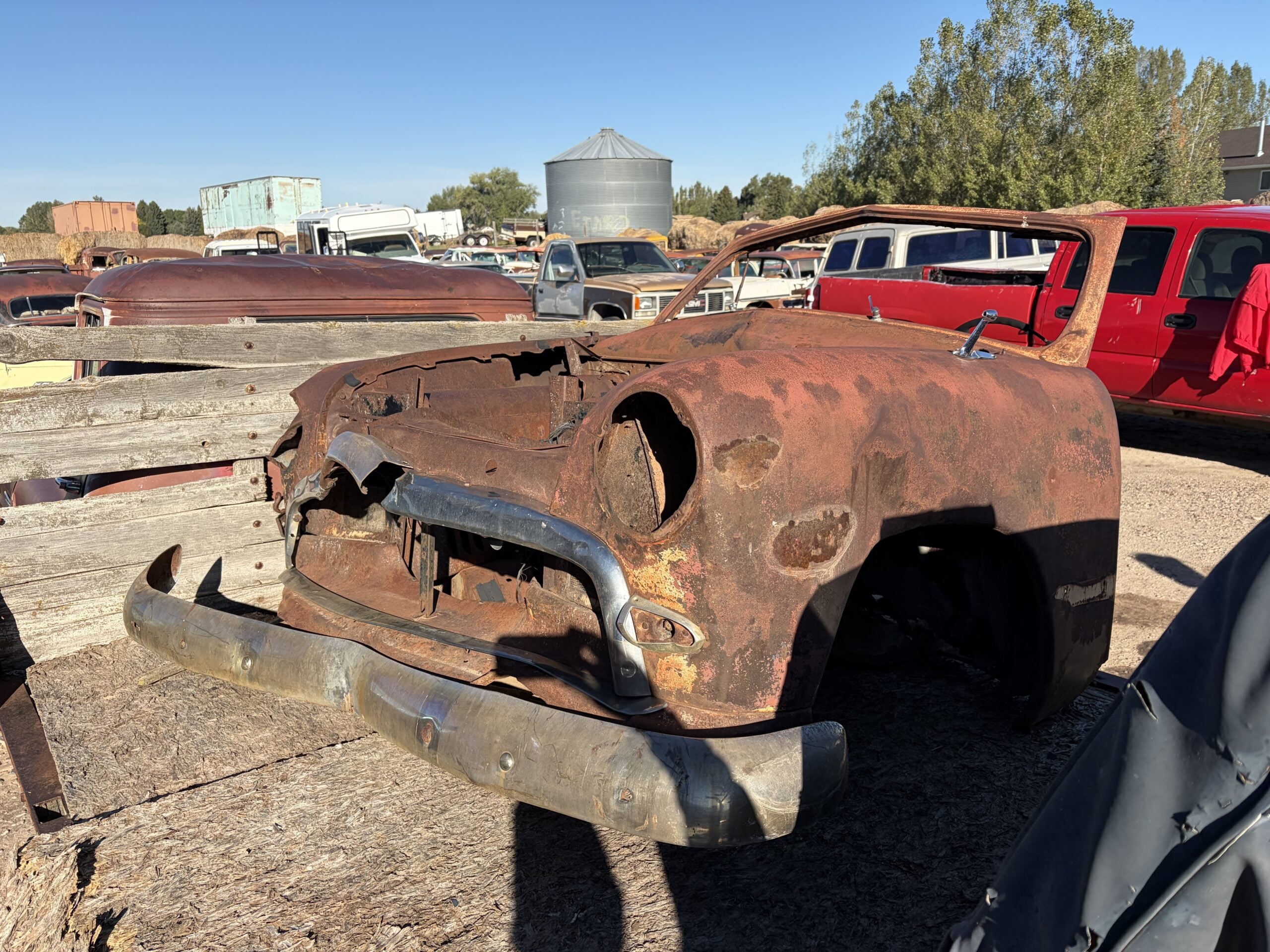 
								Many parts and engines full									