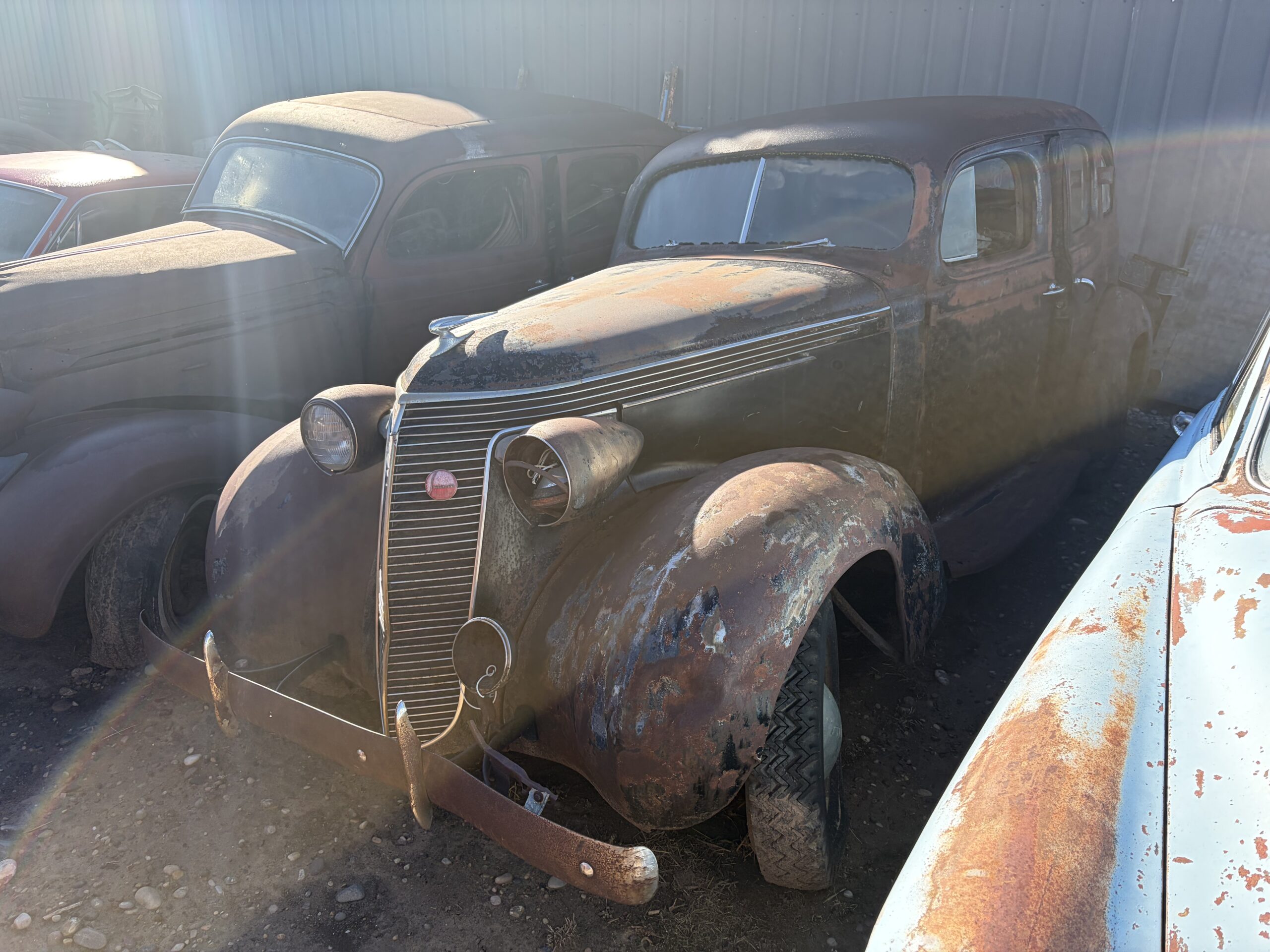 
								1937 Studebaker Sedan full									