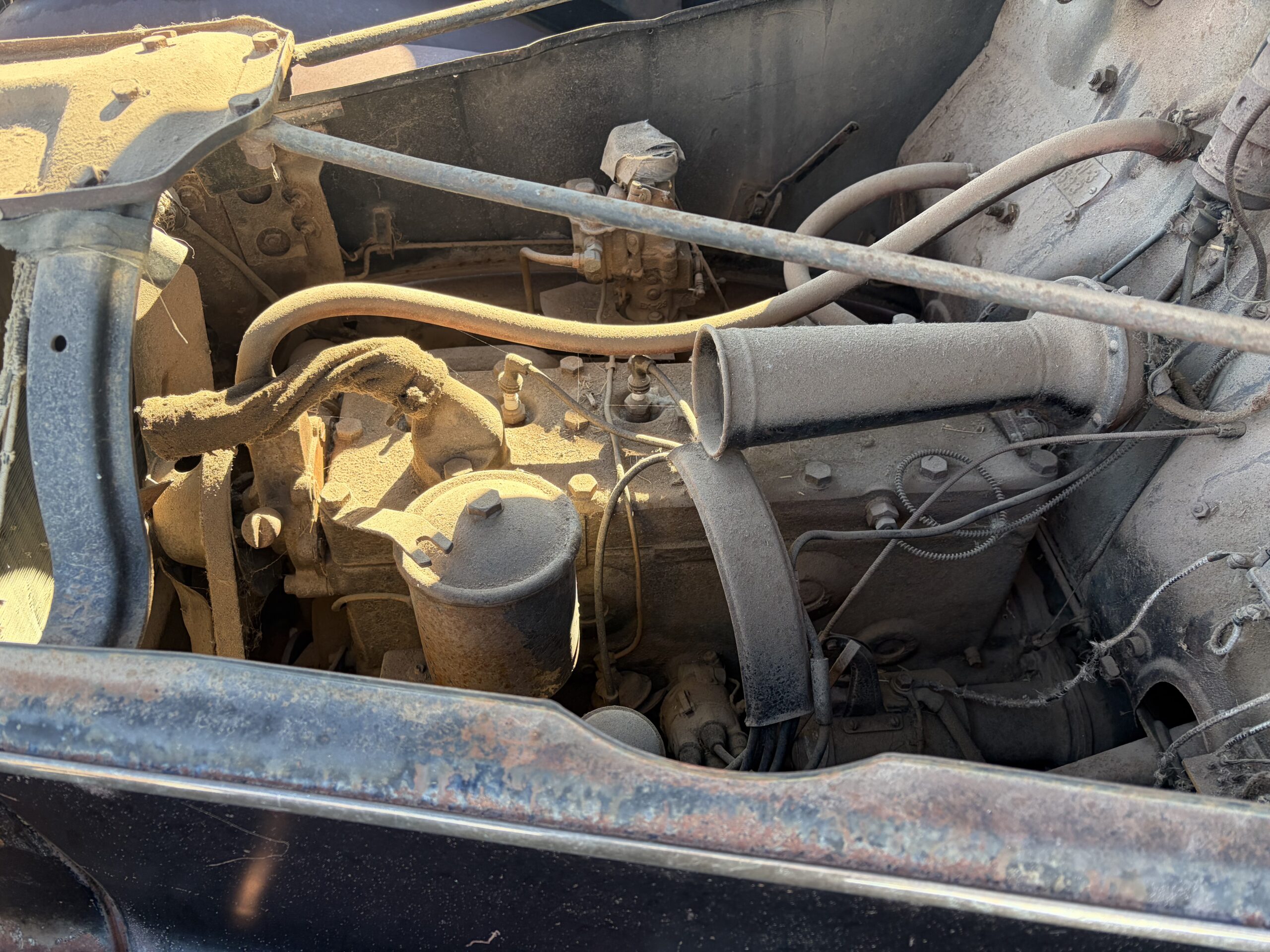 
								1937 Studebaker Sedan full									