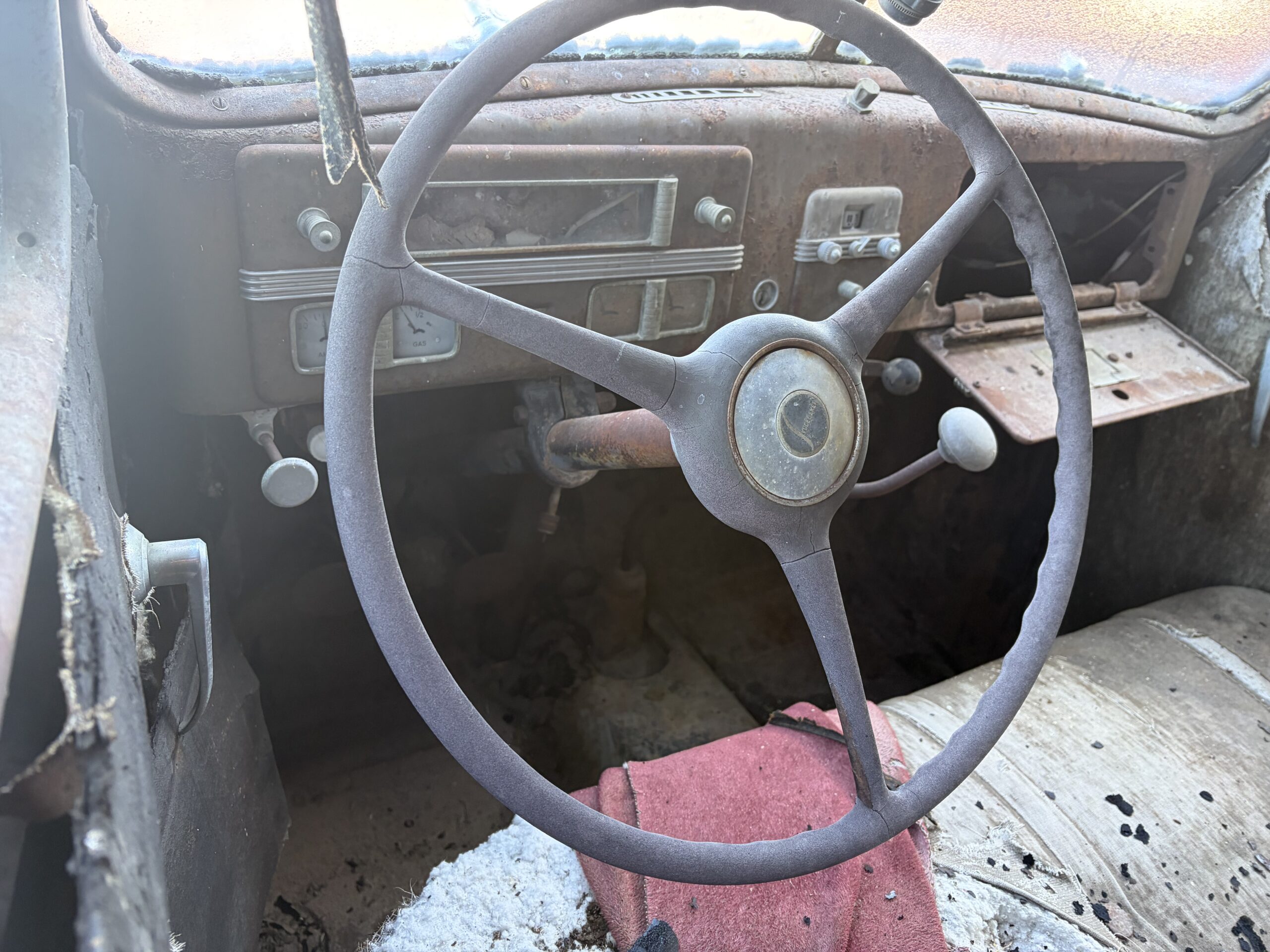 
								1937 Studebaker Sedan full									