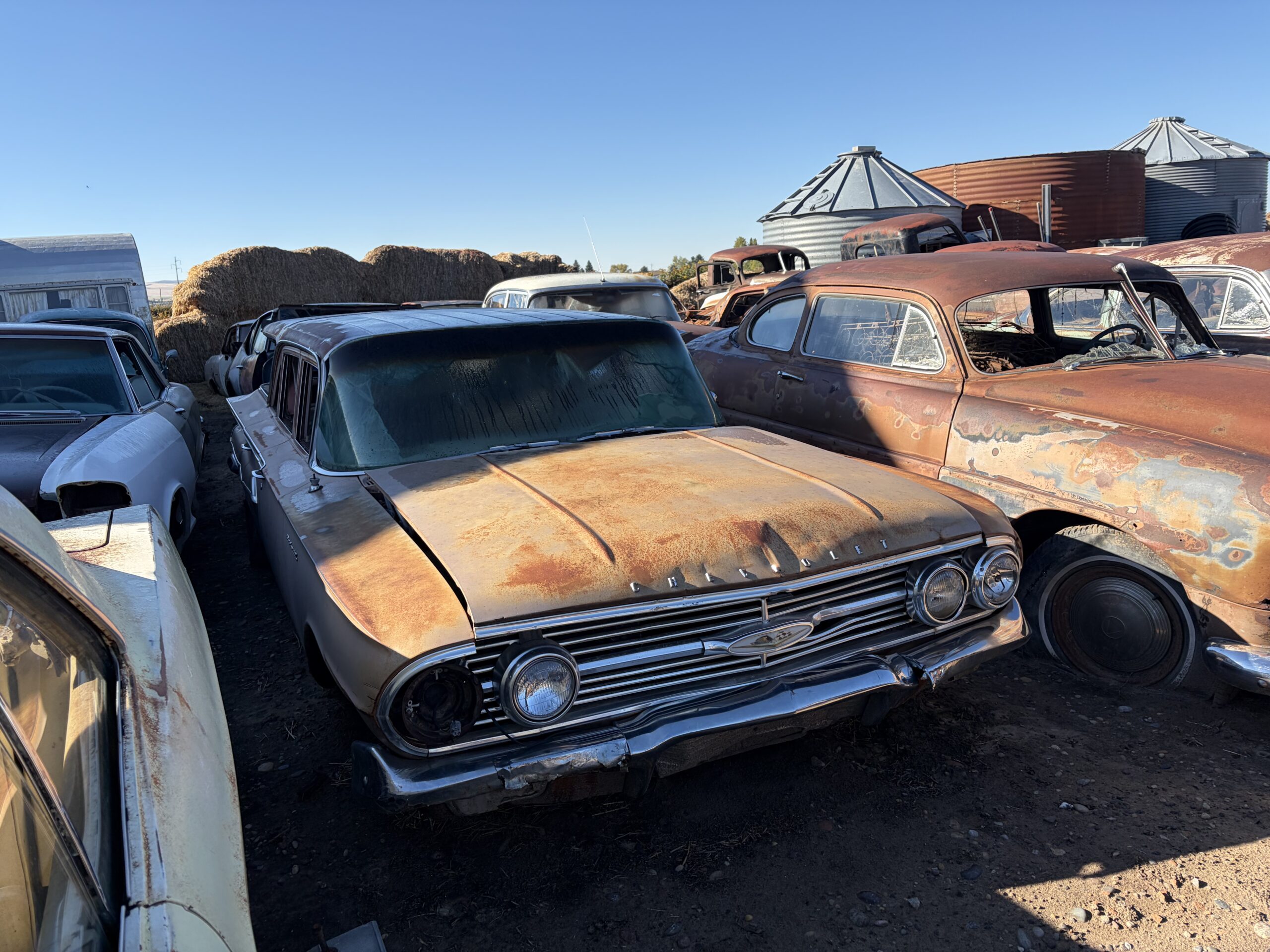
								1960 Chevrolet Parkwood Wagon full									