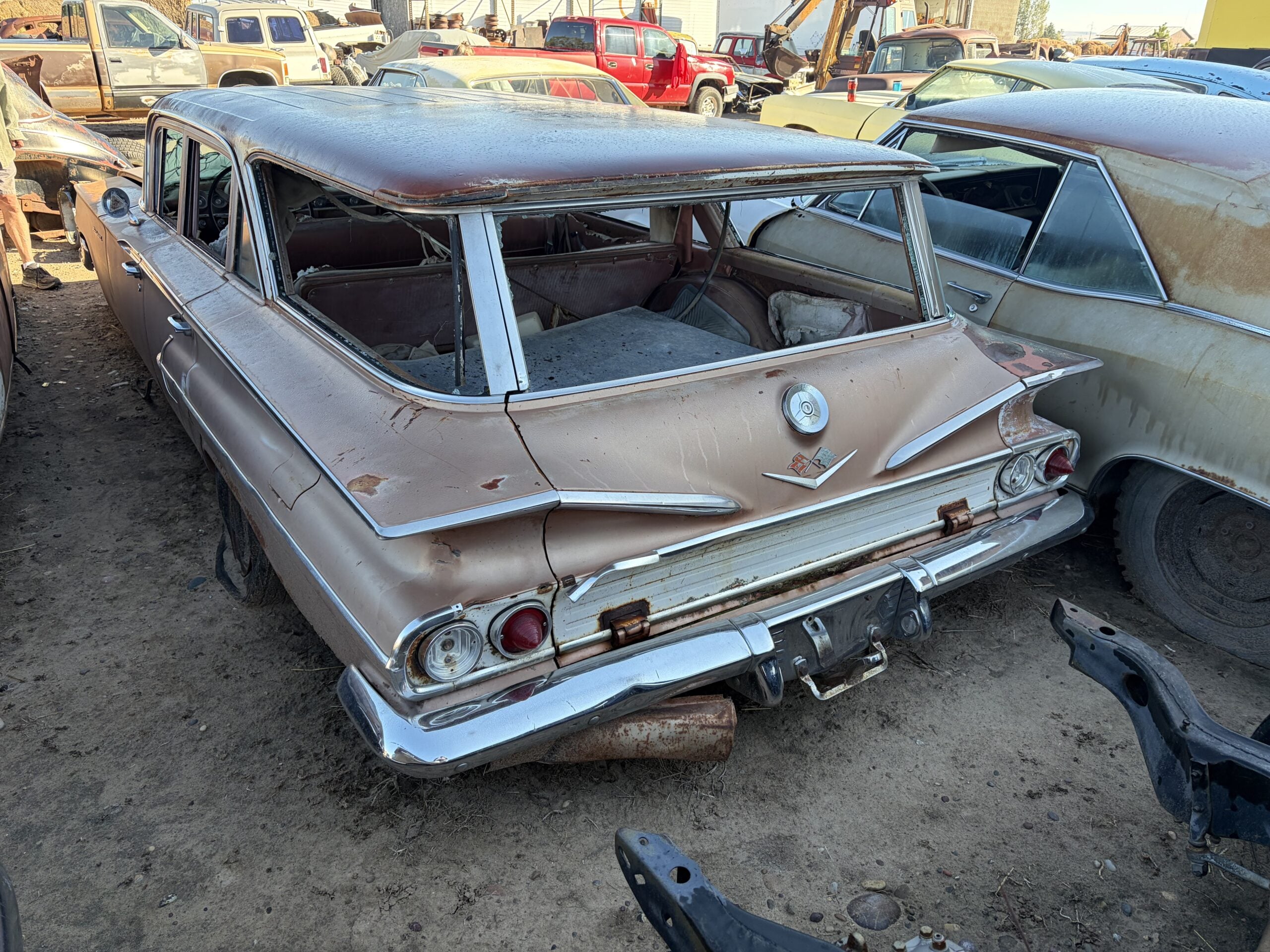 
								1960 Chevrolet Parkwood Wagon full									
