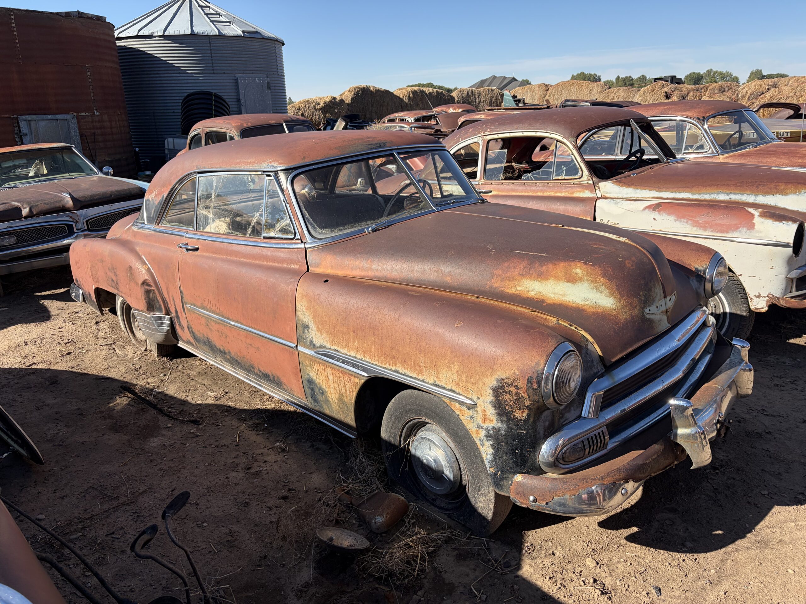 
								1952 Chevrolet Deluxe full									