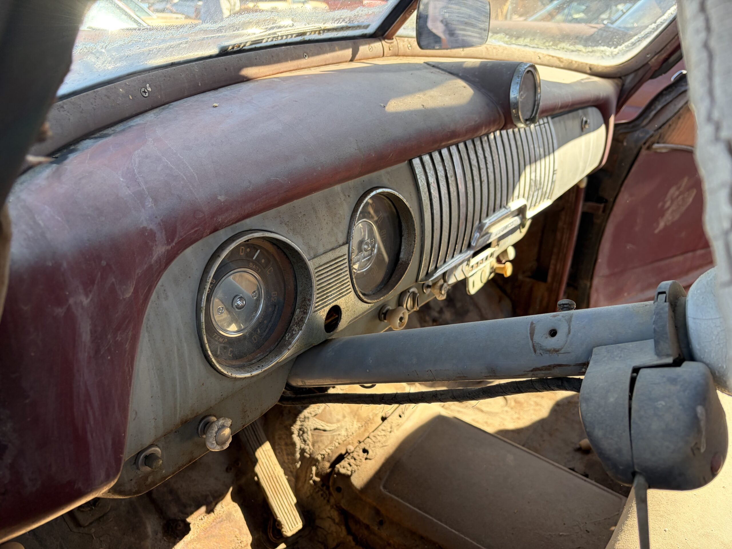 
								1952 Chevrolet Deluxe full									