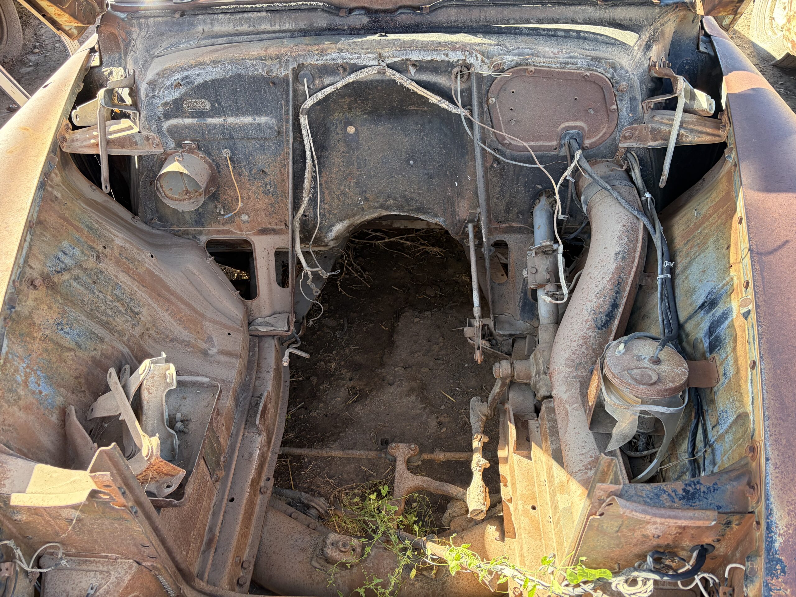 
								1952 Chevrolet Deluxe full									