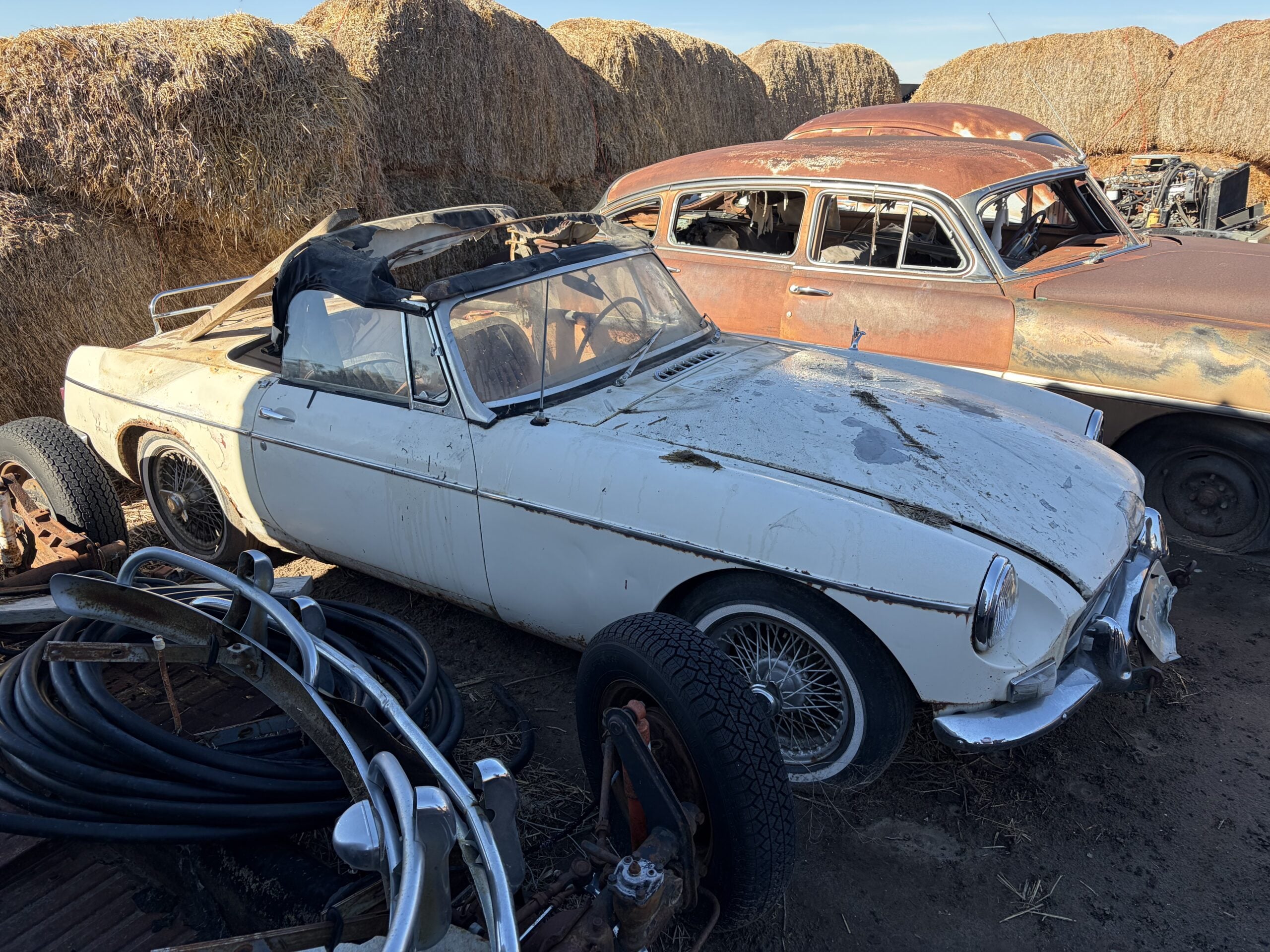 
								1962 MGB Roadster full									
