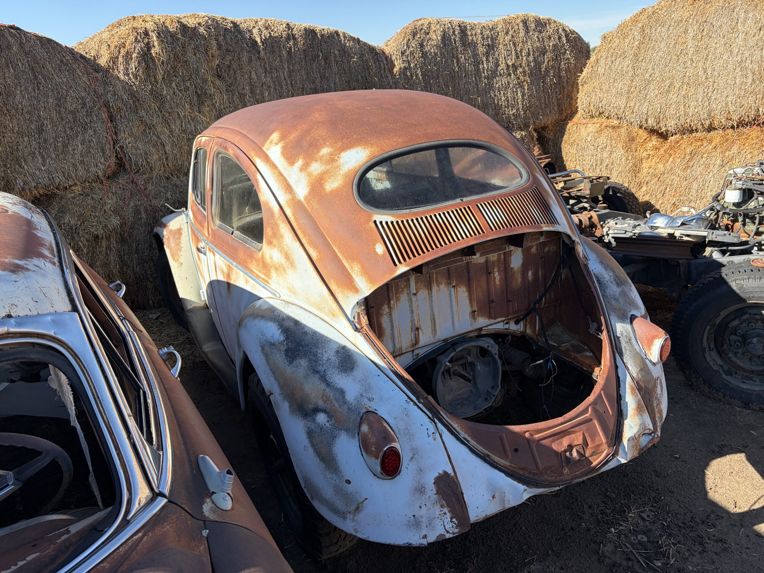 
								1957 Volkswagen Bug full									