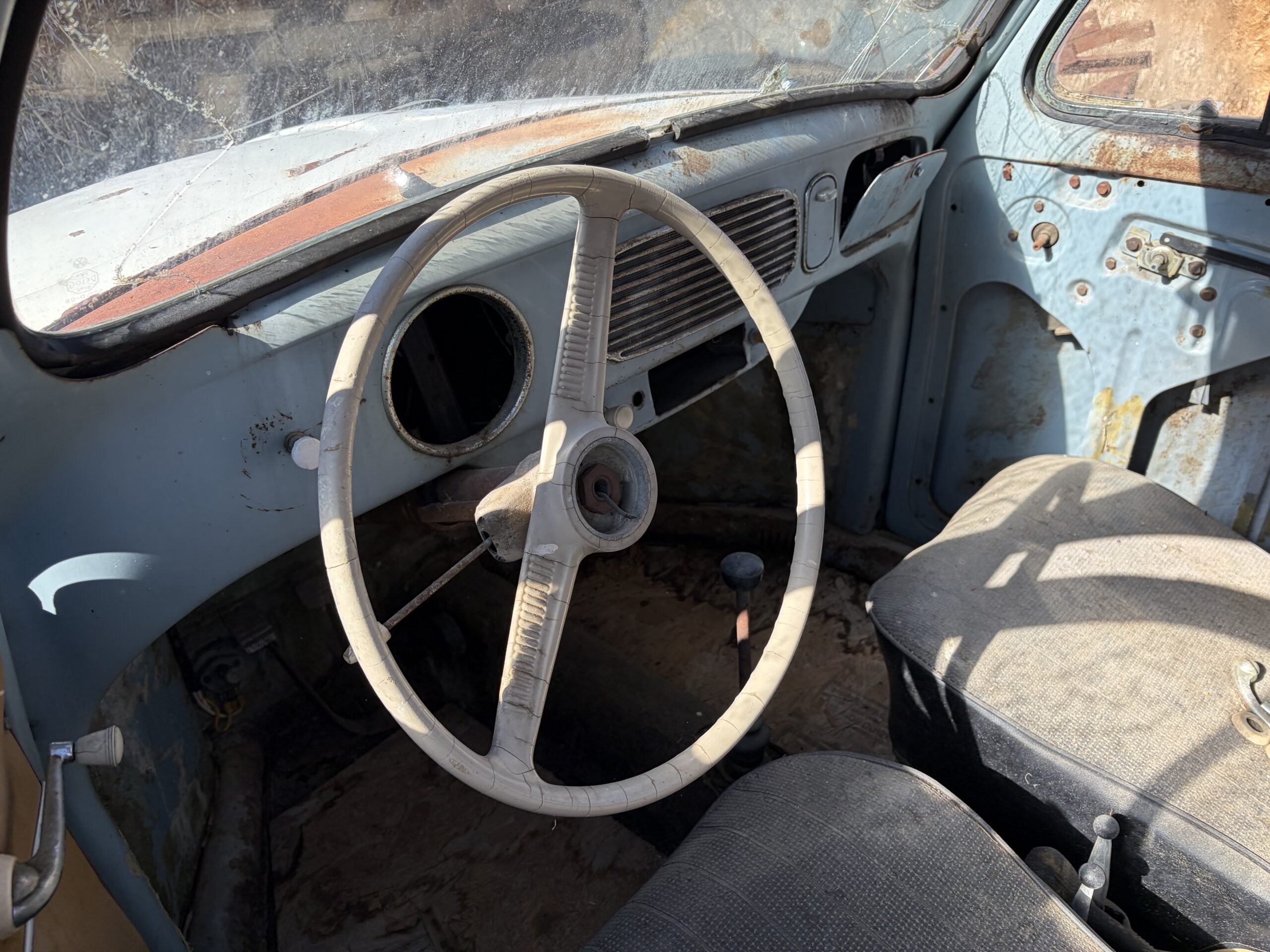 
								1957 Volkswagen Bug full									