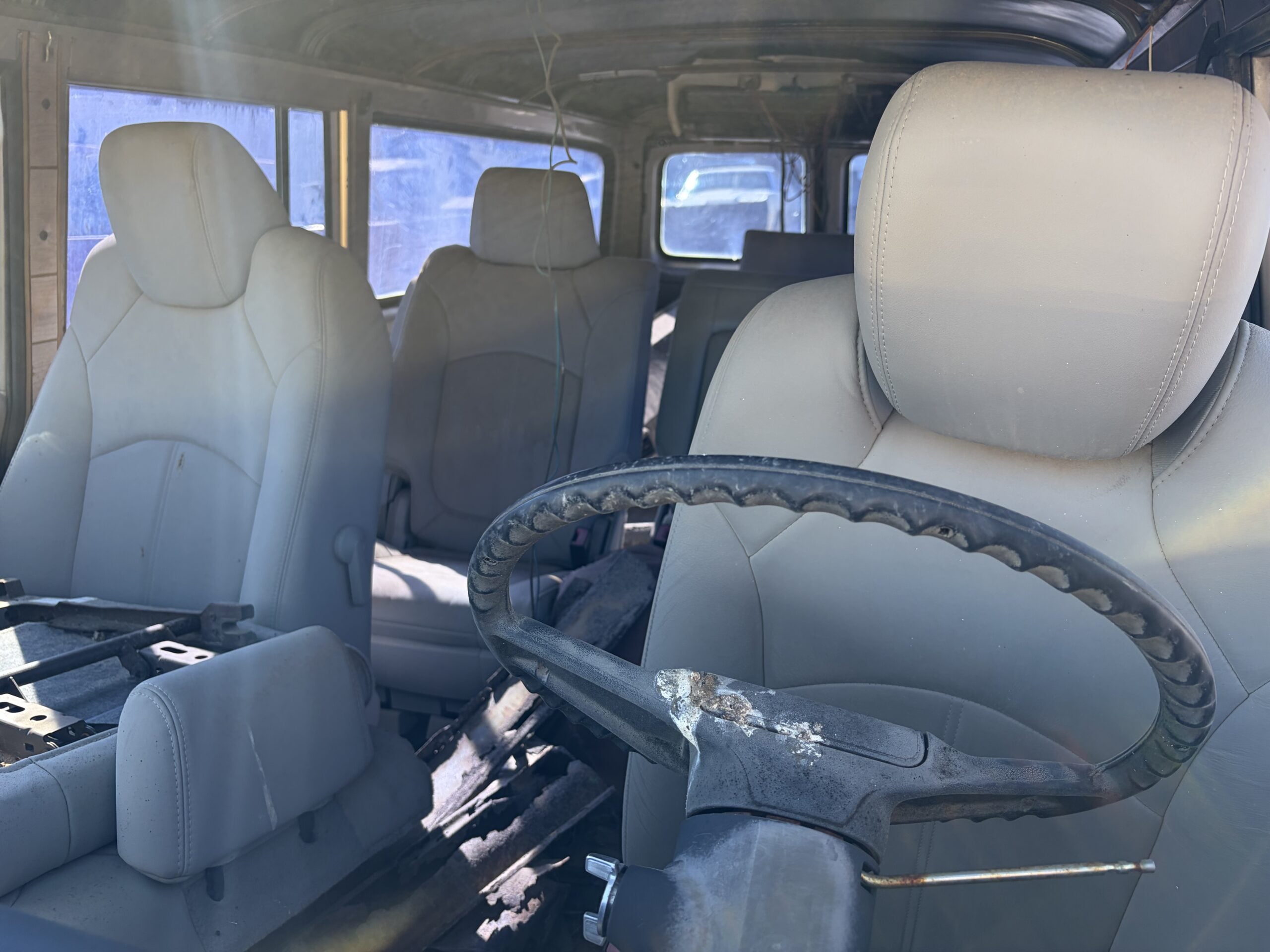 
								1970 GMC 3-door Suburban 4×4 full									