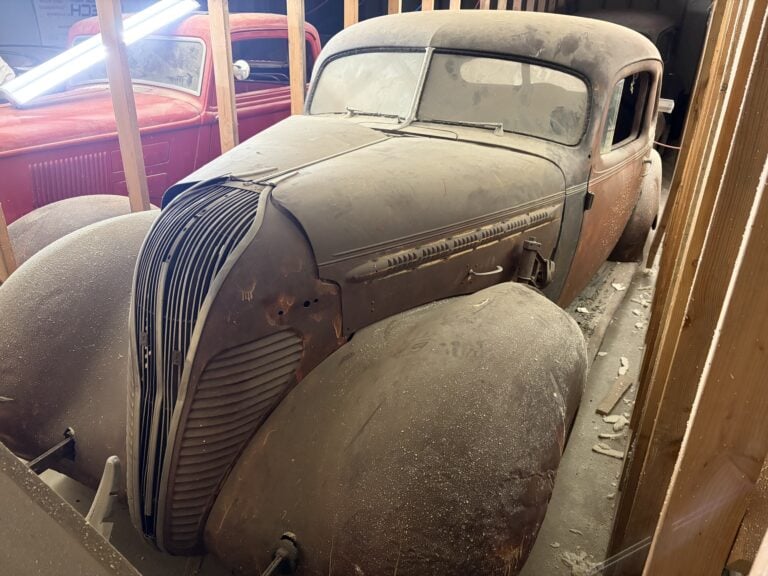 1937 Hudson Terraplane Coupe