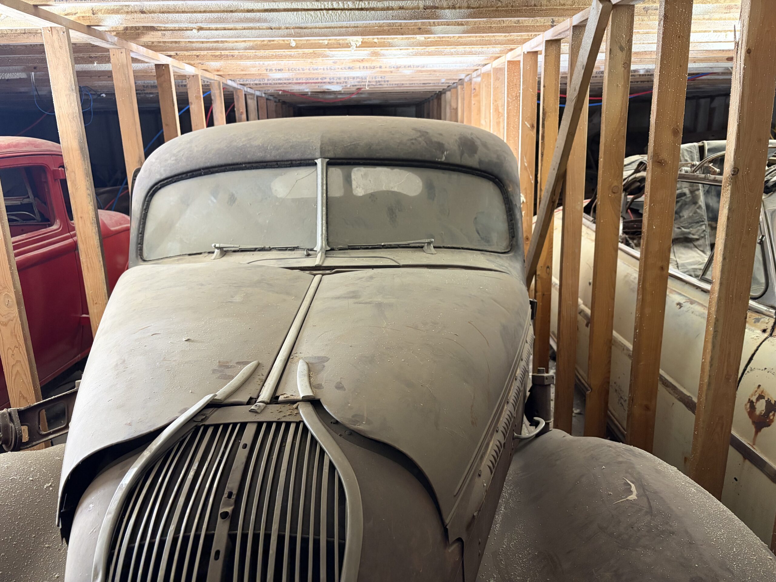 
								1937 Hudson Terraplane Coupe full									