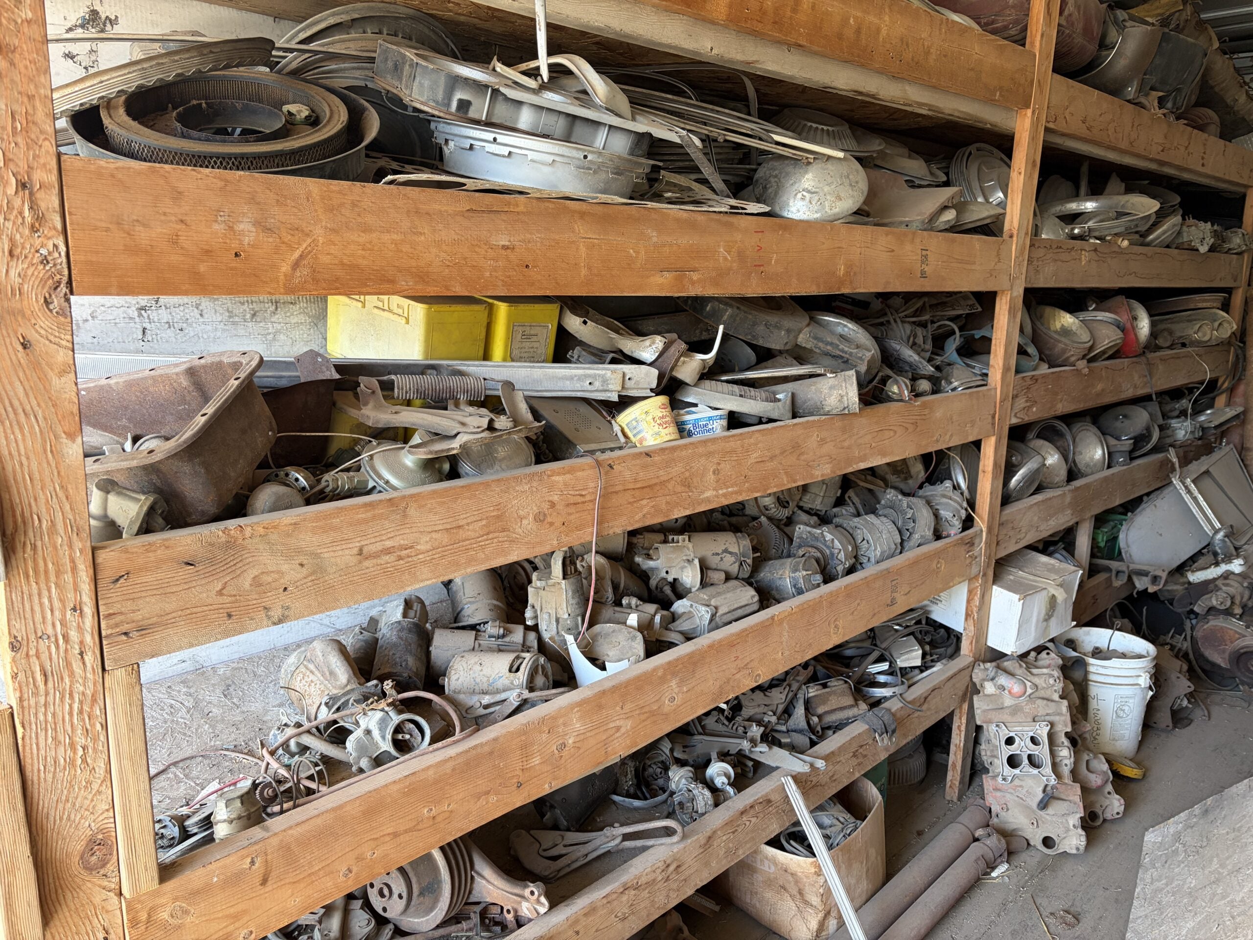 
								Many parts and engines full									
