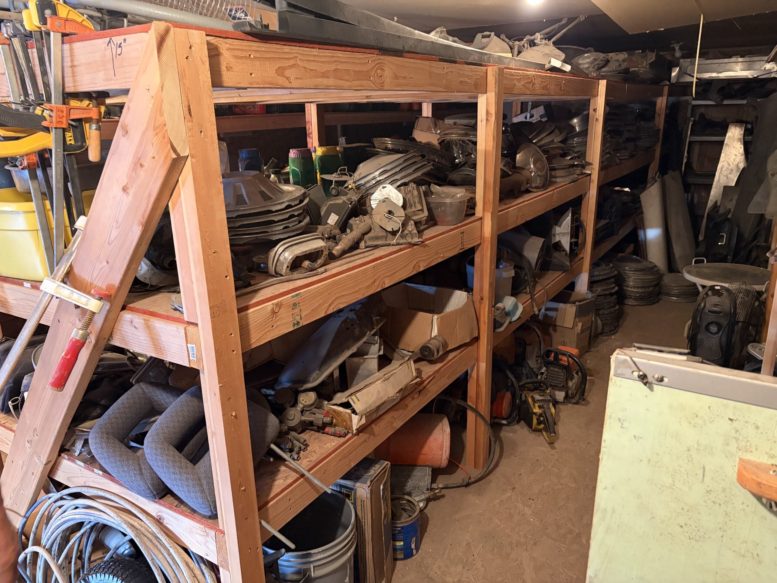 
								Many parts and engines full									
