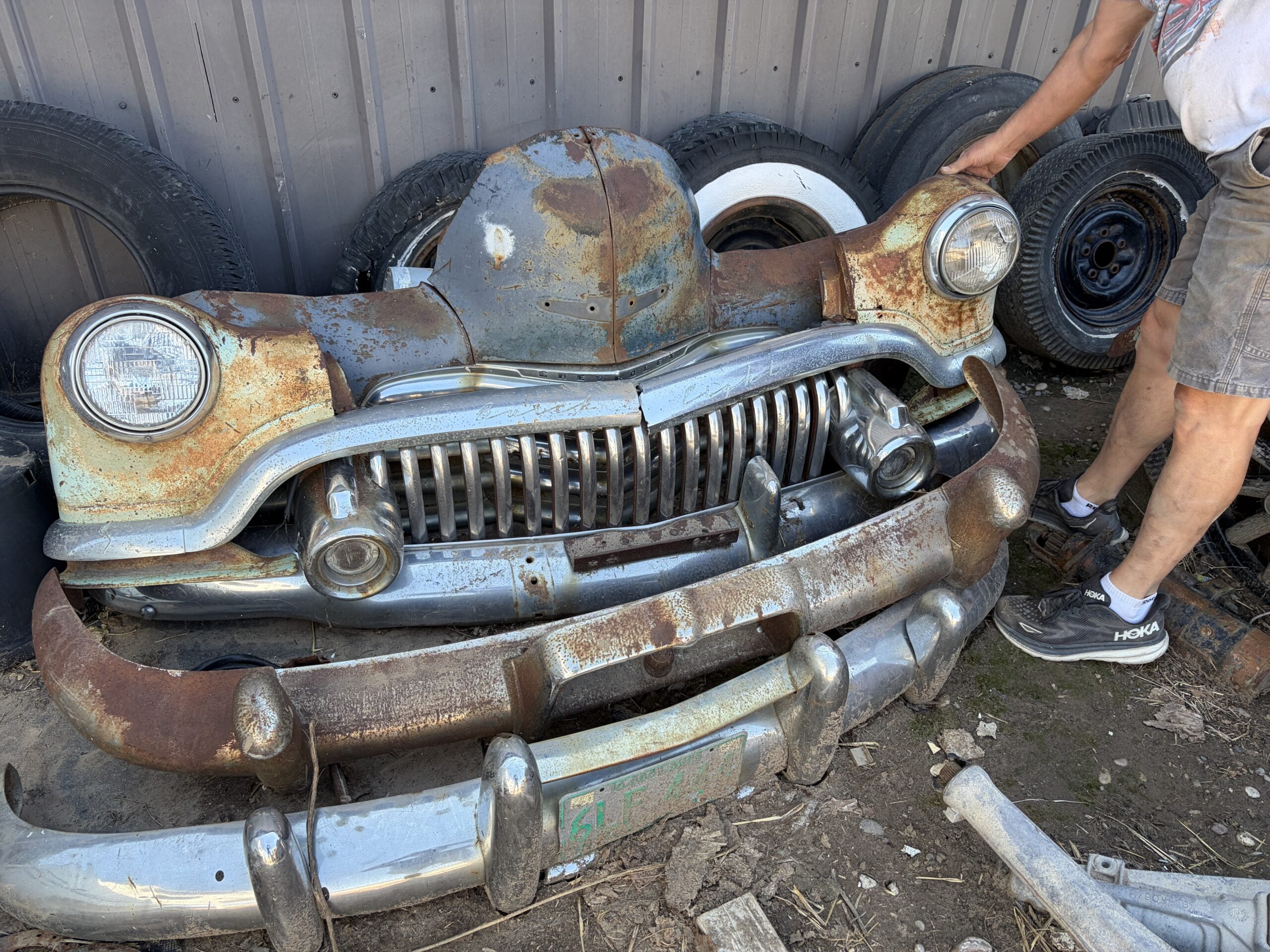 
								Many parts and engines full									